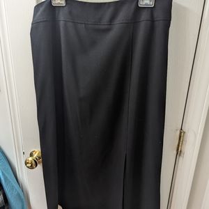 Skirt by Requirement size 16, black